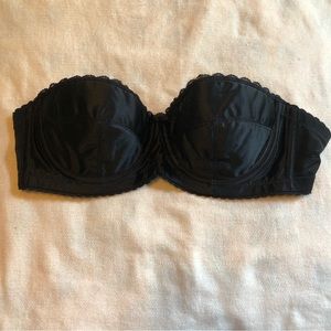 Vintage Voguebra black strapless size 34C